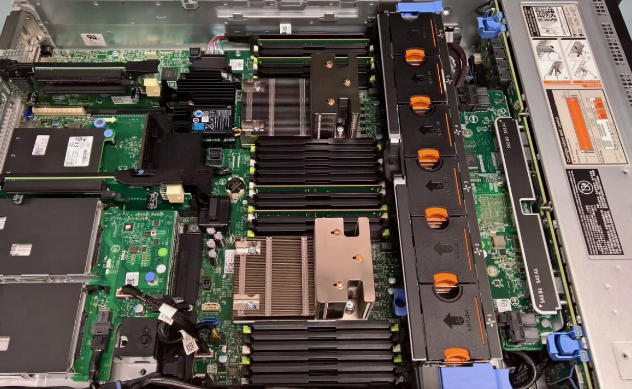 ขาย Dell R730 E5-2640v3 x2  ไม่มี ram tray 3 power x2