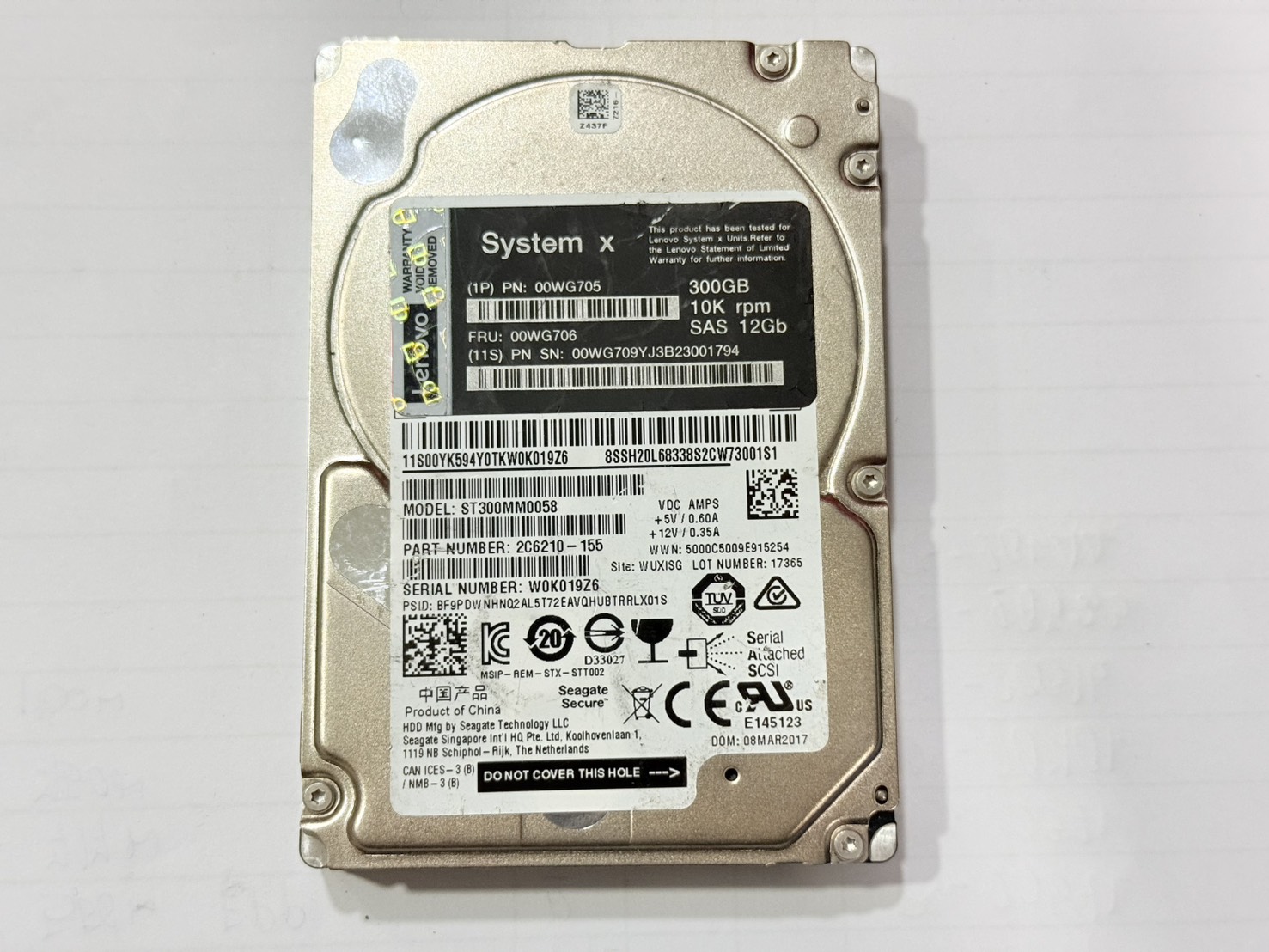 ขาย Lenovo 300GB SAS 2.5 12Gbps 10000RPM" For Server