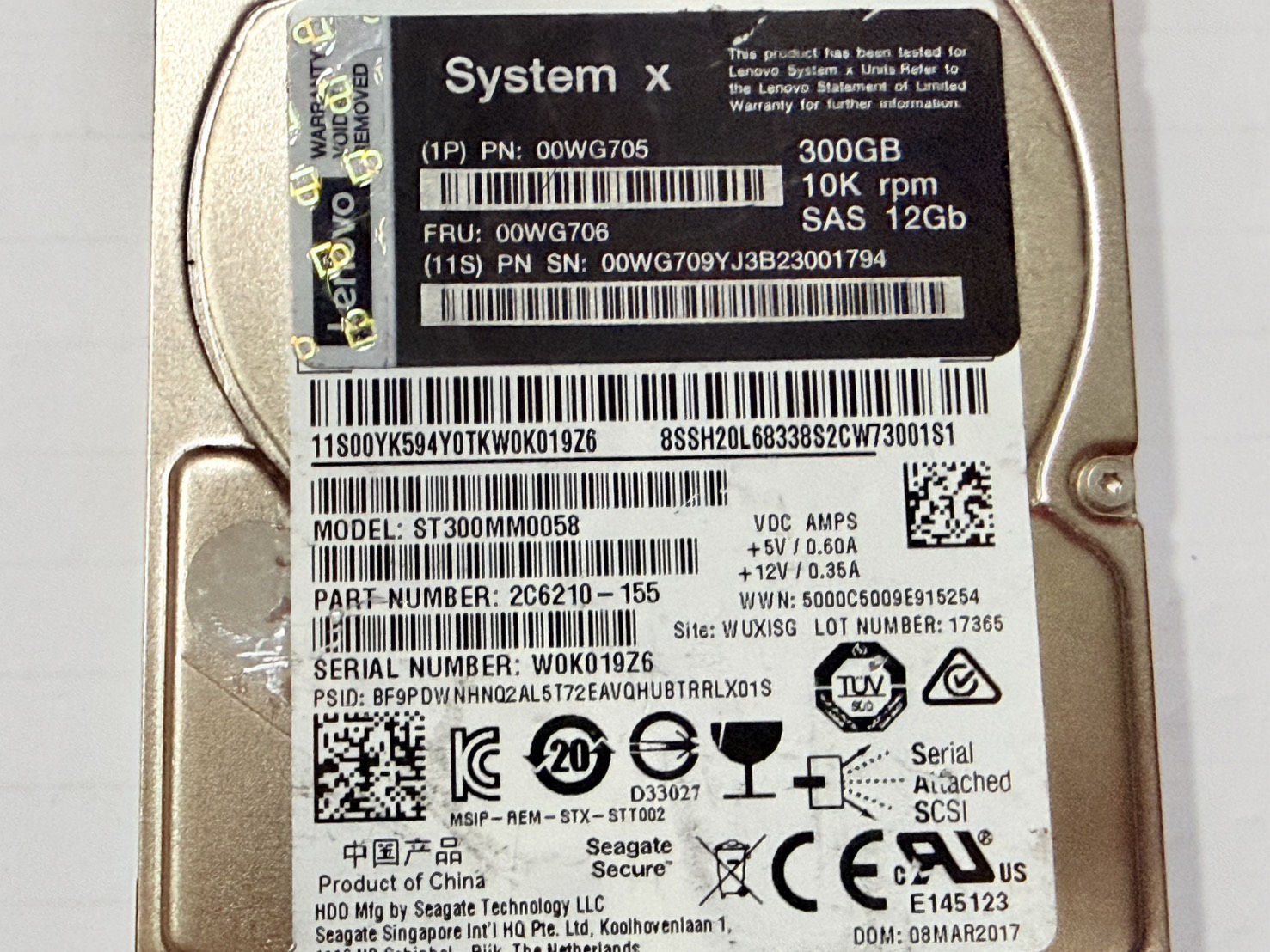 ขาย Lenovo 300GB SAS 2.5 12Gbps 10000RPM" For Server รูปที่ 2