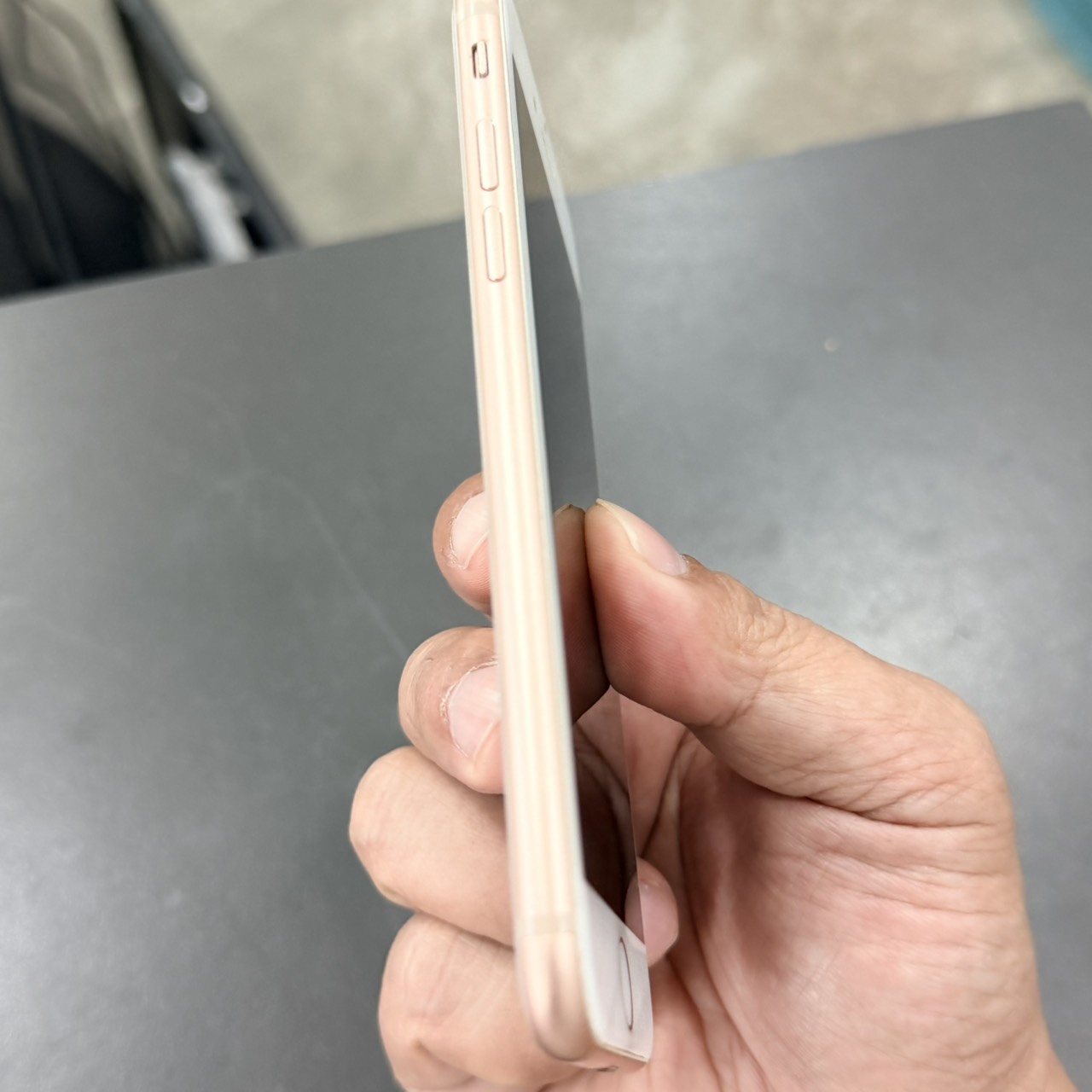 ขาย iPhone 8  64GB *** มีแค่ตัวเครื่อง รูปที่ 5