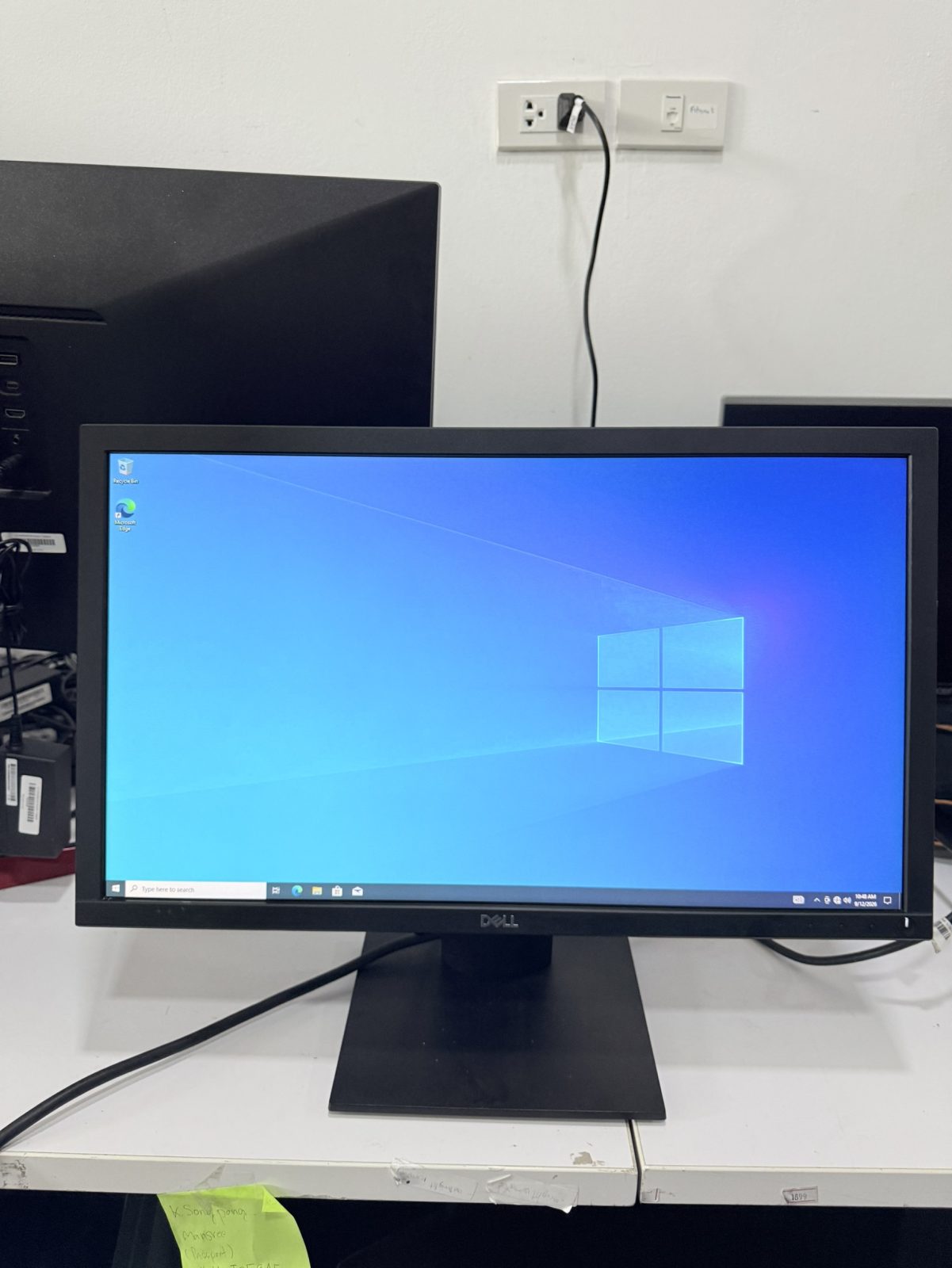 Dell E2220H 21.5-inch จอมีรอยขีด รูปที่ 3