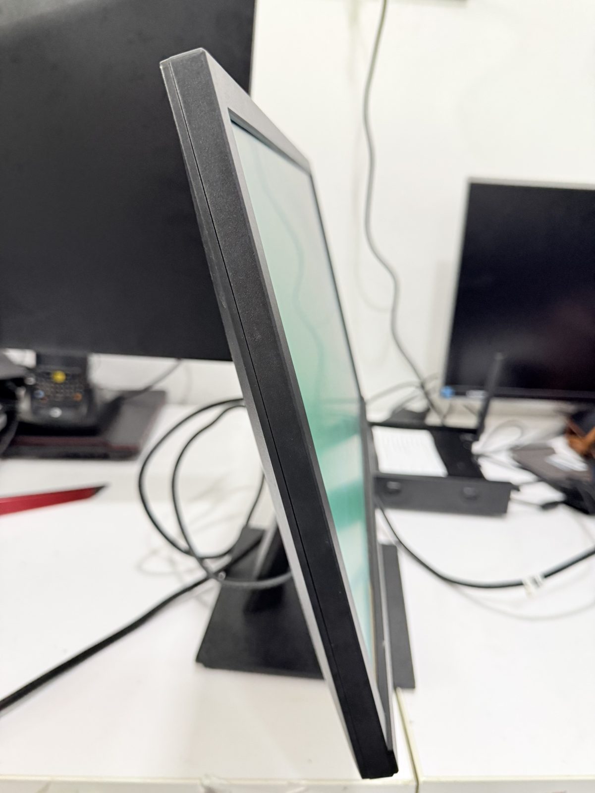 Dell E2220H 21.5-inch จอมีรอยขีด รูปที่ 4