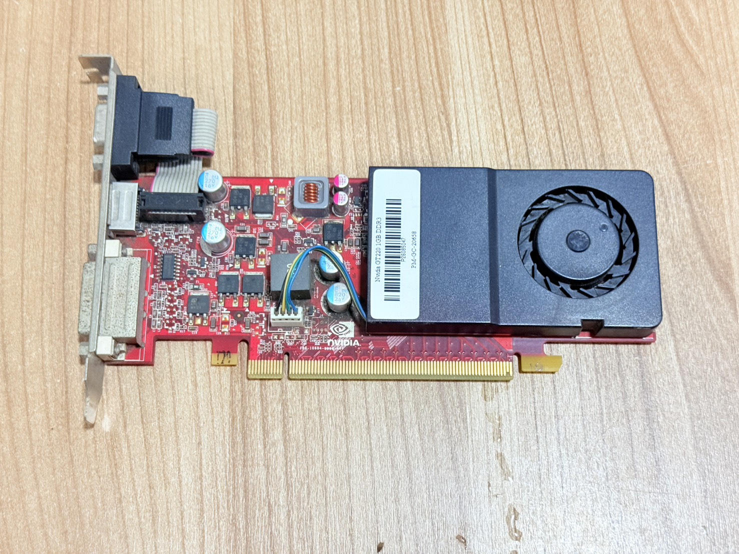 ขาย การ์ดจอ VGA (การ์ดแสดงผล) Nvidia GT220 1GB DDR3
