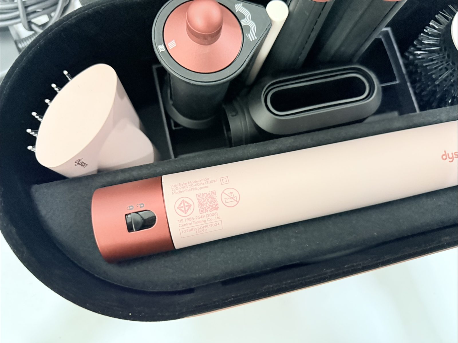 ขาย Dyson Airwrap id รุ่น HS08 + อุปกรณ์ รูปที่ 4