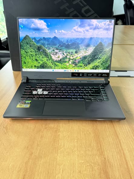 Asus ROG Strix G513RM (Ryzen 7 6800H/40GB/M.2 1TB/RTX3060 6GB)