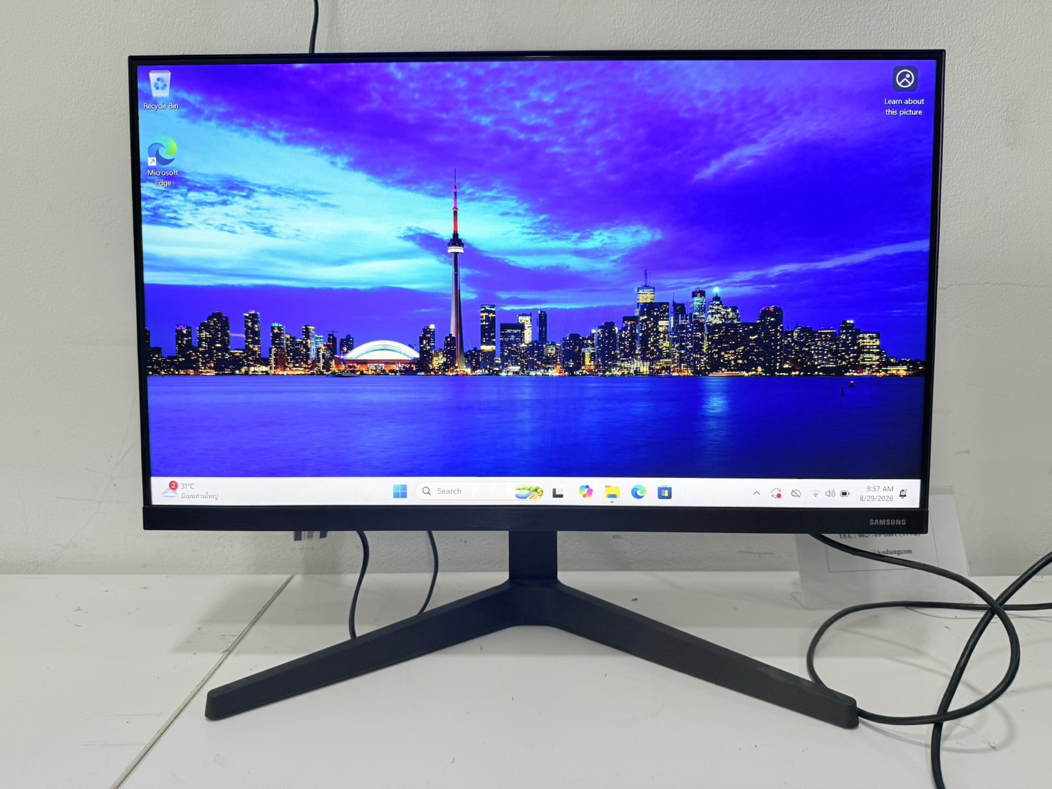 ขาย Monitor Samsung F24T350FHE 24-inch+Adapter มีตำหนิ มีฝุ่นในจอ 24 นิ้ว