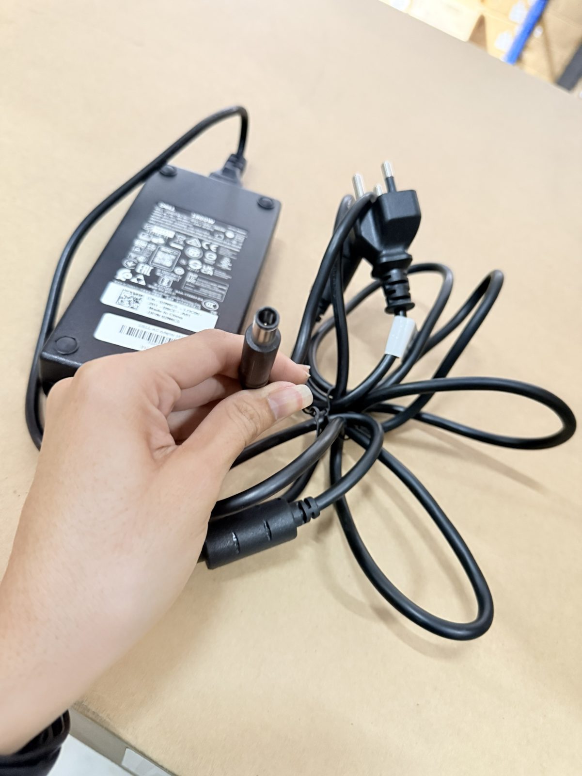 ขาย DELL AC Adapter 180W รูปที่ 4