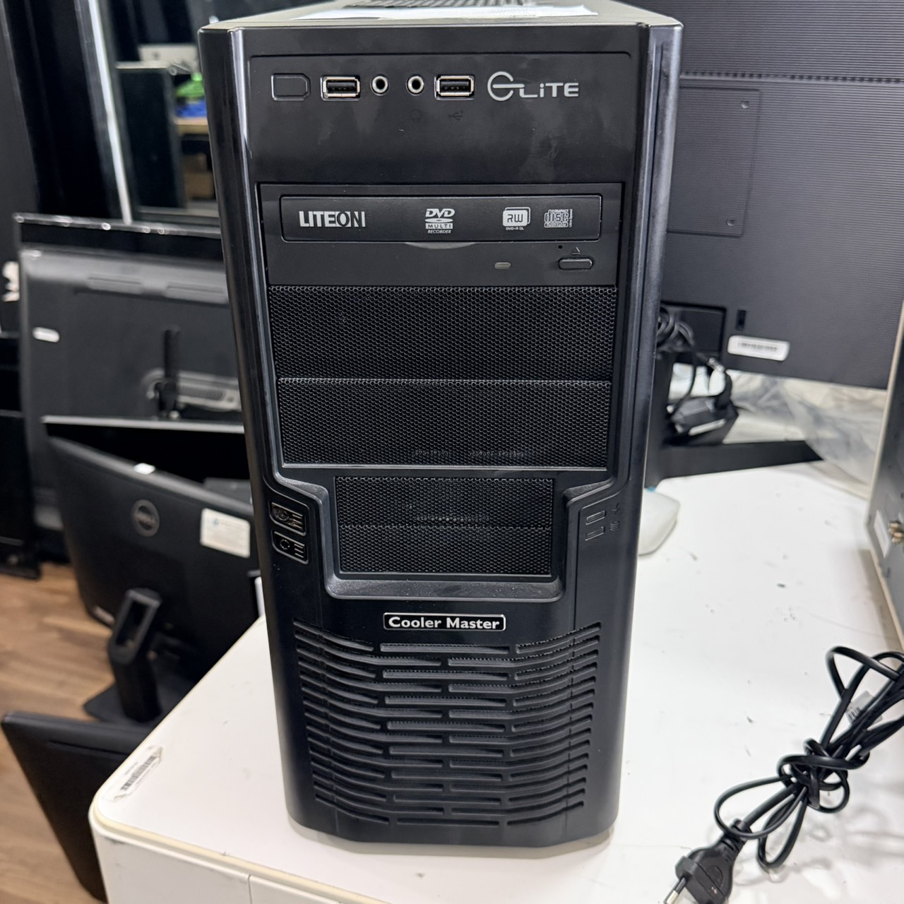 ขาย Cooler Master (i5-2400/2GB/4GB/HDD 1TB/vga 512MB)