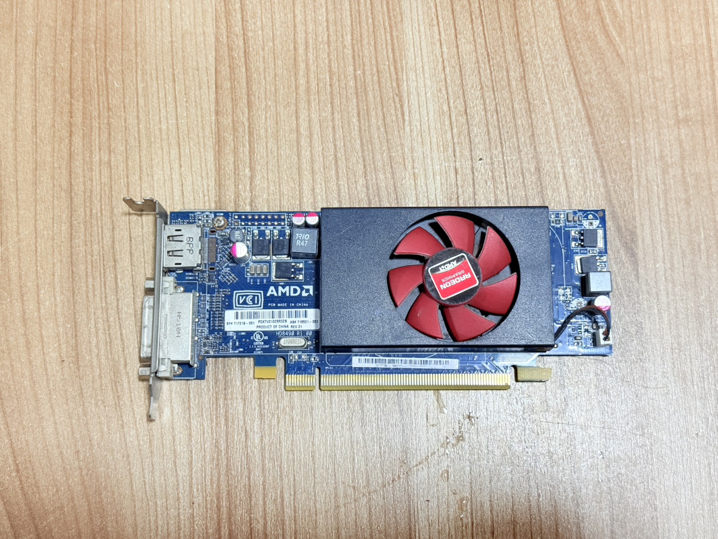 ขาย การ์ดจอ HP AMD 717219-001 HD8490 1GB สินค้ามือสอง
