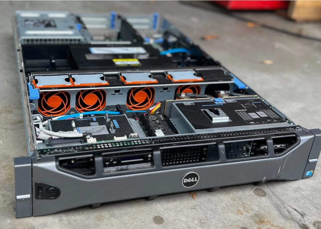 ขาย server Dell R730 E5-2640v3x2 ram 16GB sas 300x2