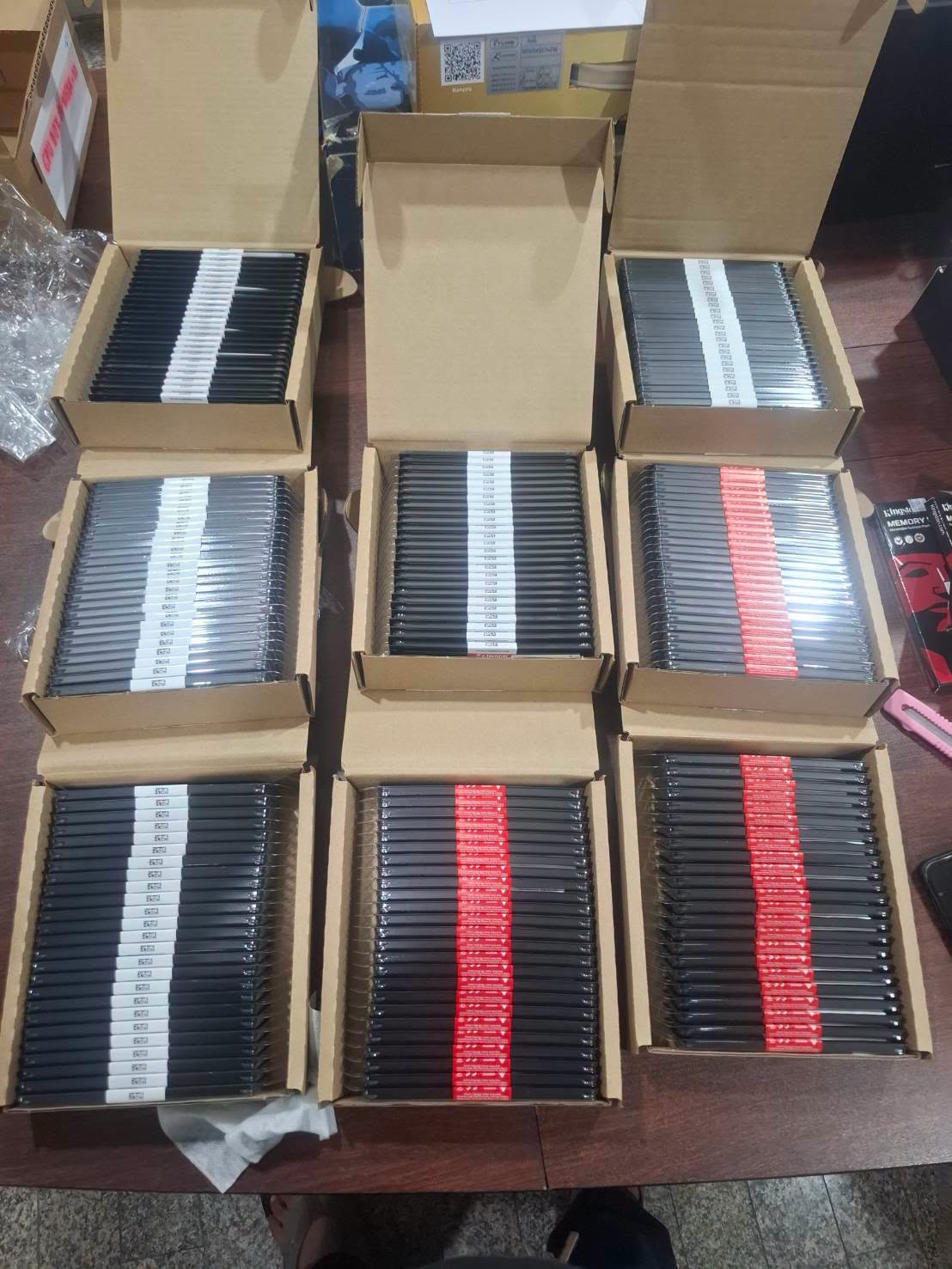 KVR26N19S6/4. 4GB (4GBx1) DDR4 2666MHz