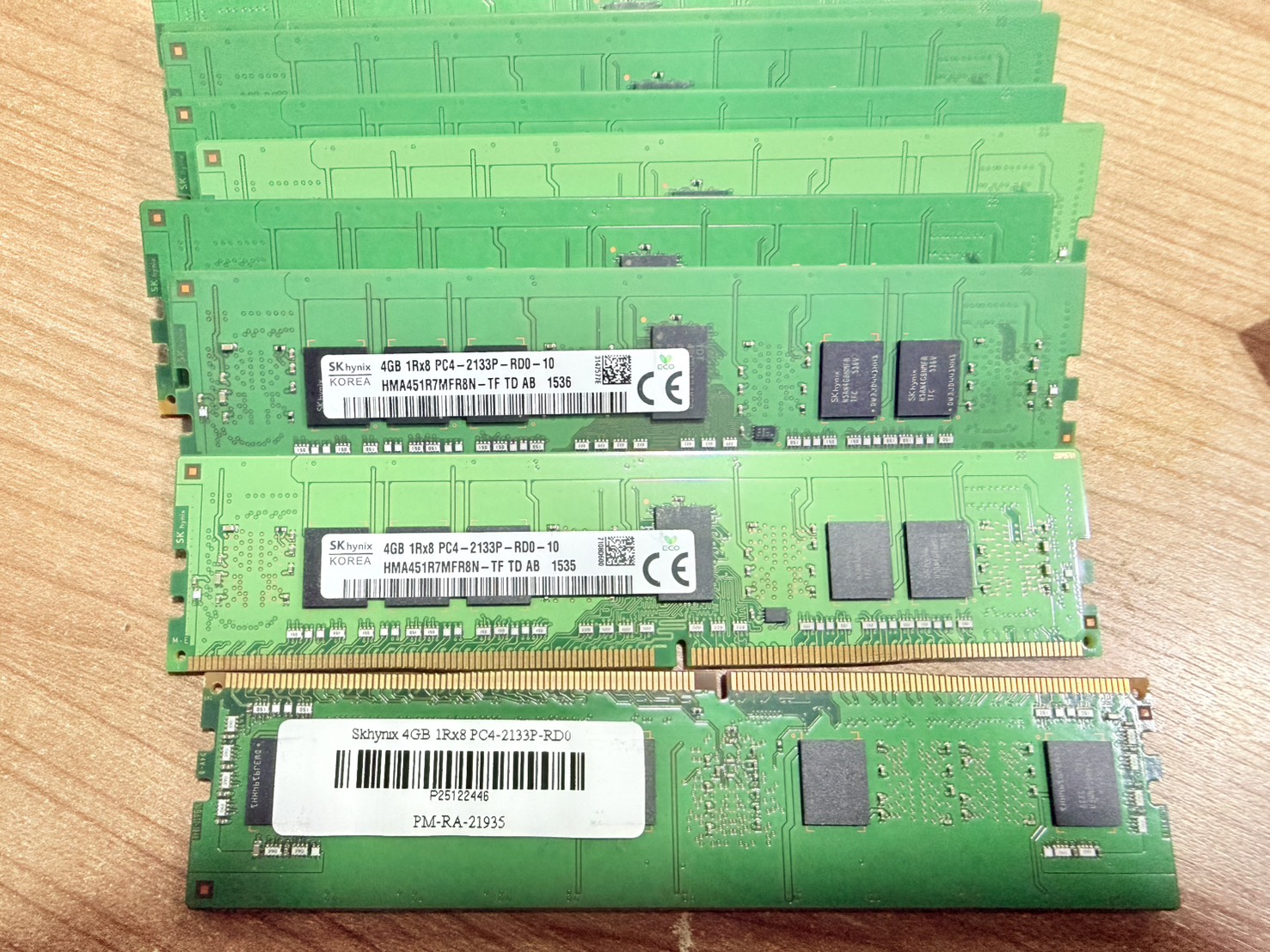 ขาย Ram Server ECC Skhynix 4GB 1Rx8 PC4-2133P-RD0 สำหรับเซิร์ฟเวอร์