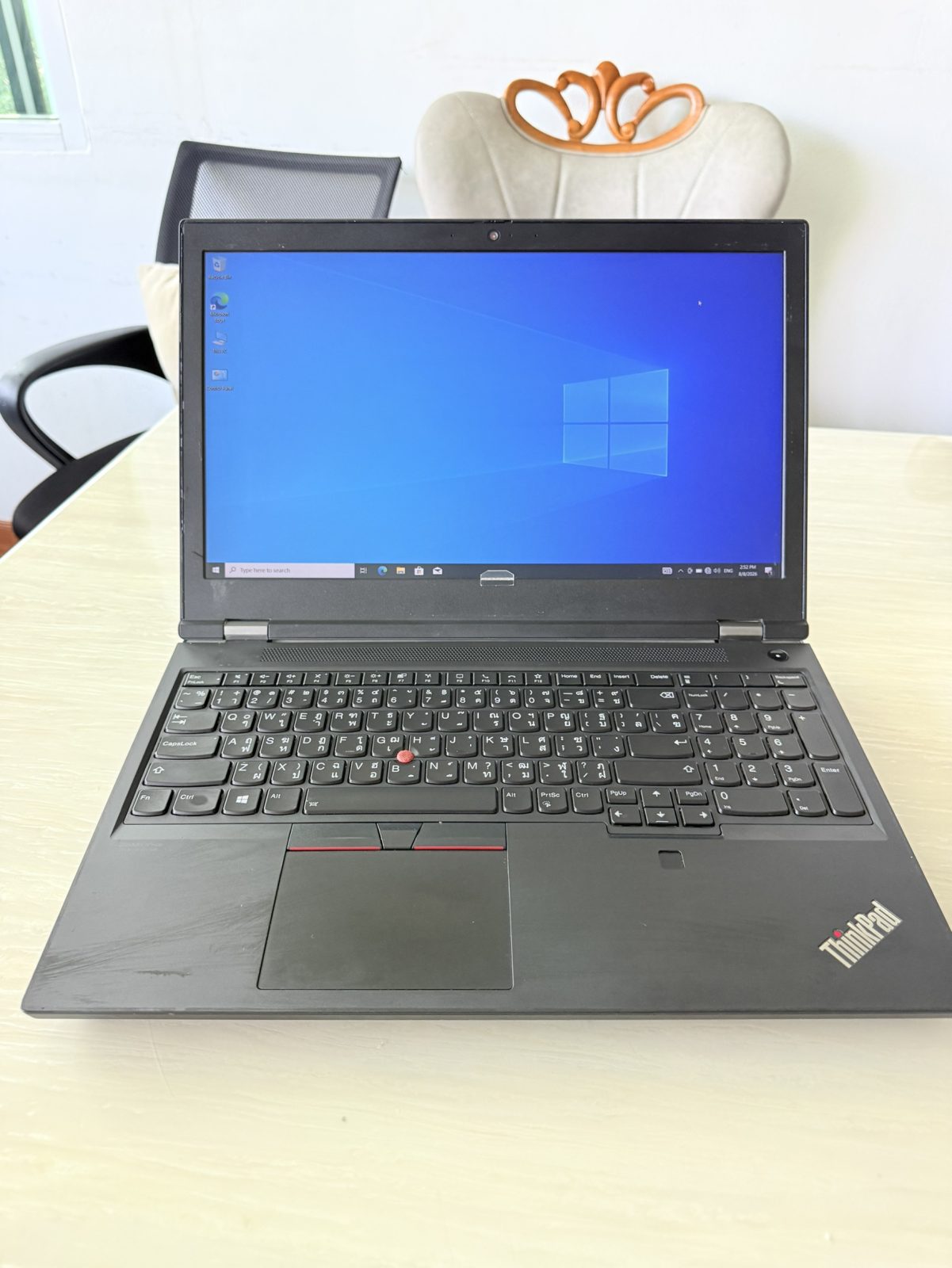 ขาย Lenovo Thinkpad P15 Gen1(i7-10850H/32GB/M.2 512GB/T2000 4GB) + Adapter แบต 75% จอมีรอยคีย์บอร์ด ยางขอบจอเสื่อม