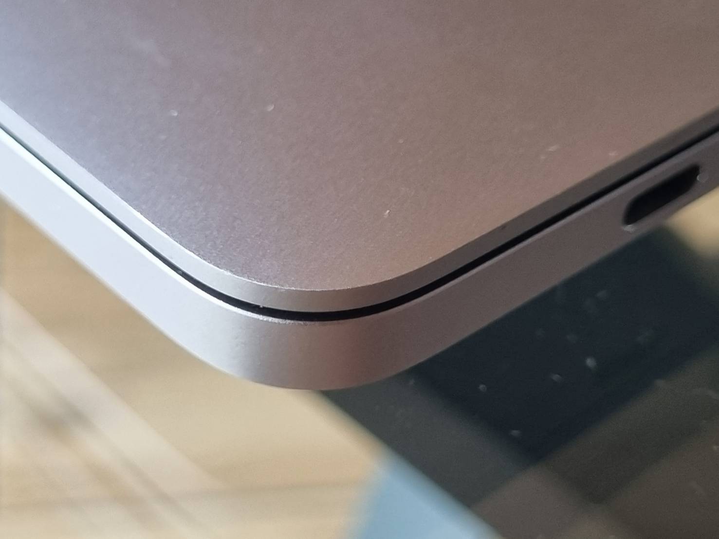 ขาย macbook pro 2019 13" i5  8/256 รูปที่ 19