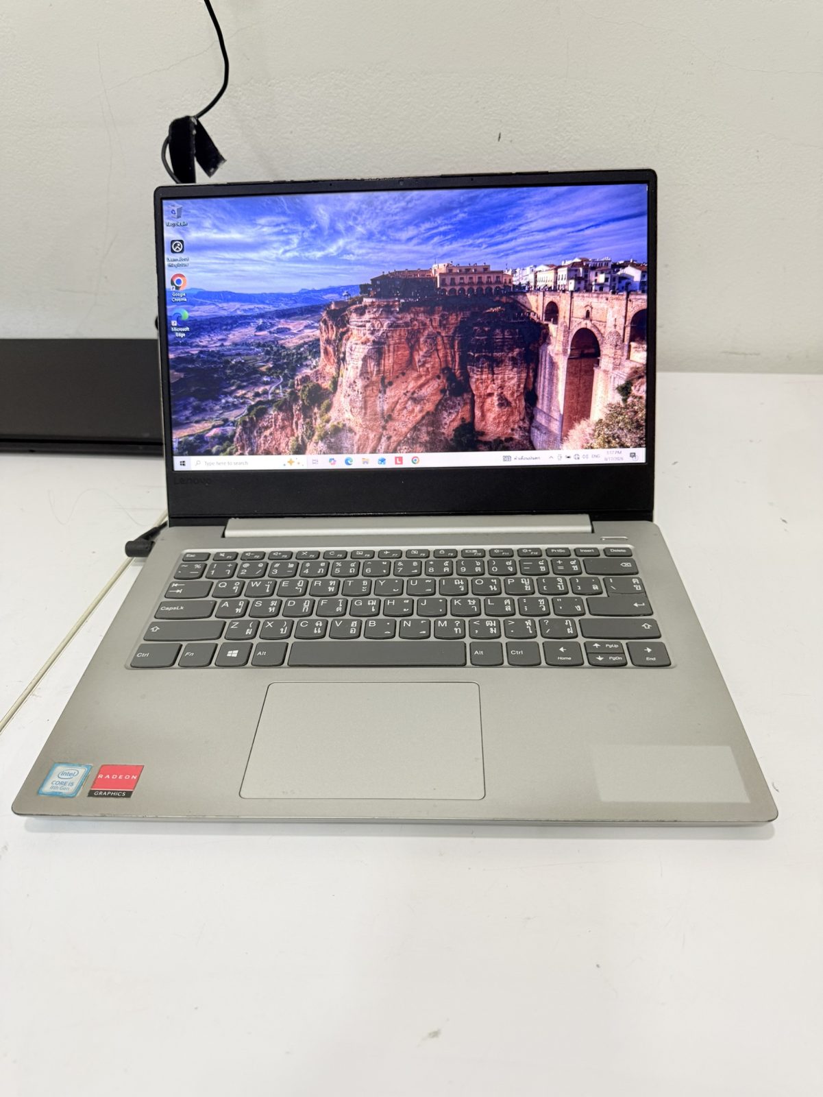 ขาย Lenovo(i5-8250U/8GB/SSD 256GB/Radeon 530 2GB)