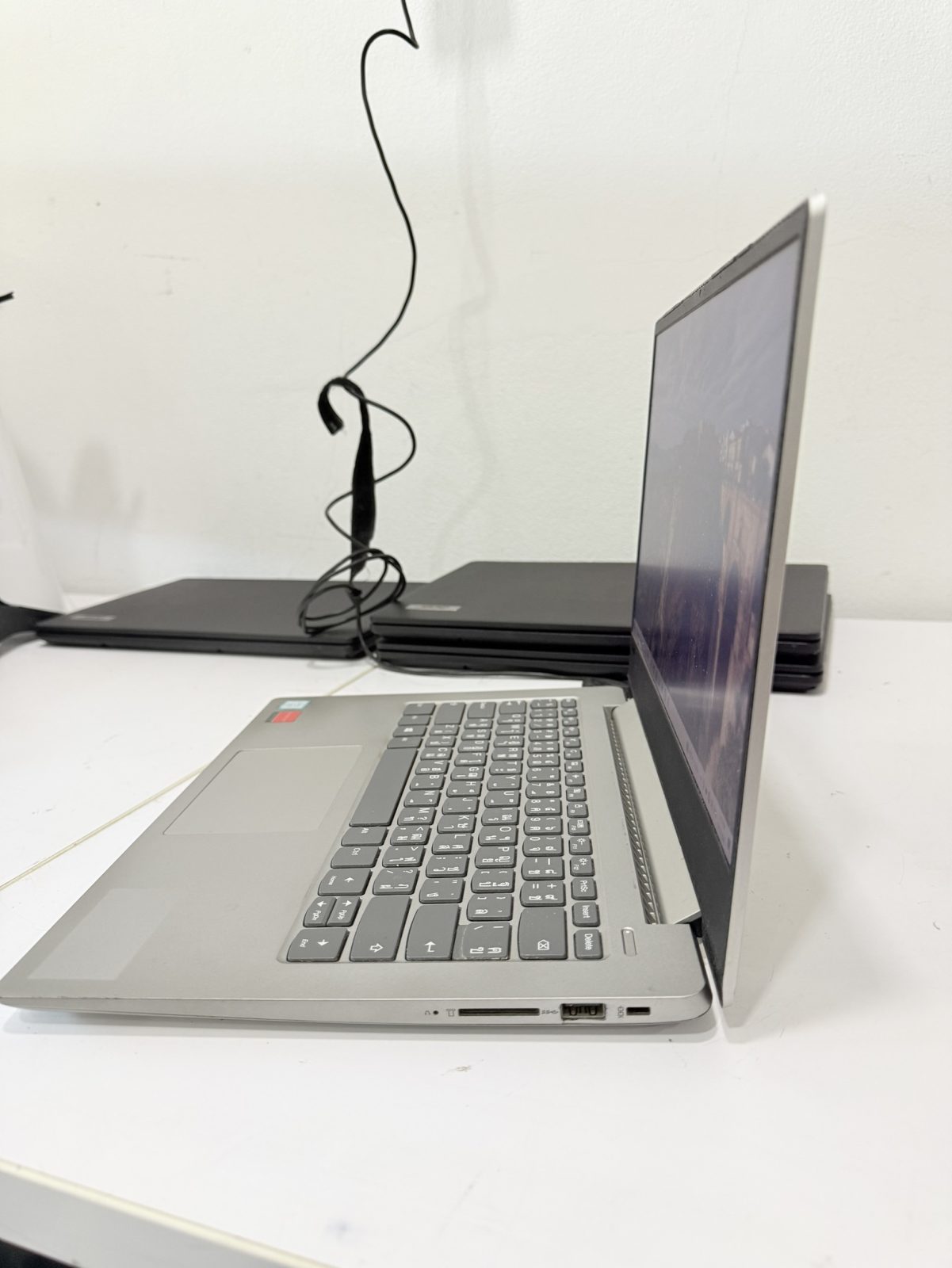 ขาย Lenovo(i5-8250U/8GB/SSD 256GB/Radeon 530 2GB) รูปที่ 3