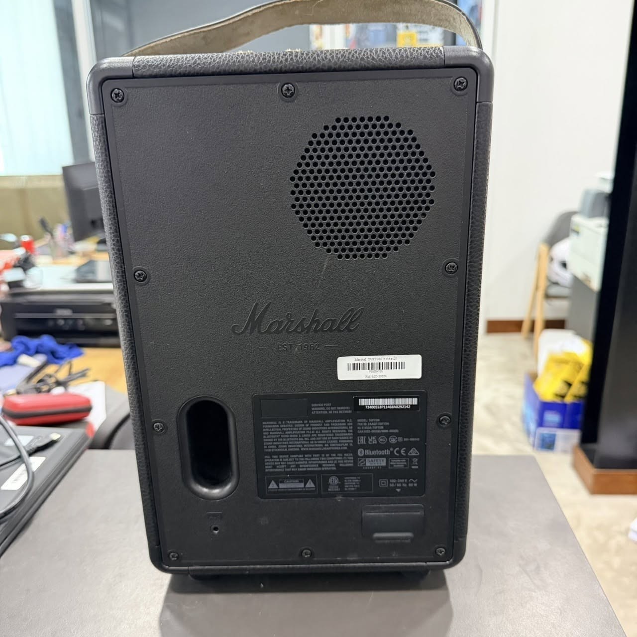 ขาย Marshall TUFTON + Adapter + กระเป๋า *** สายหนังหูหิ้วถลอก รูปที่ 6