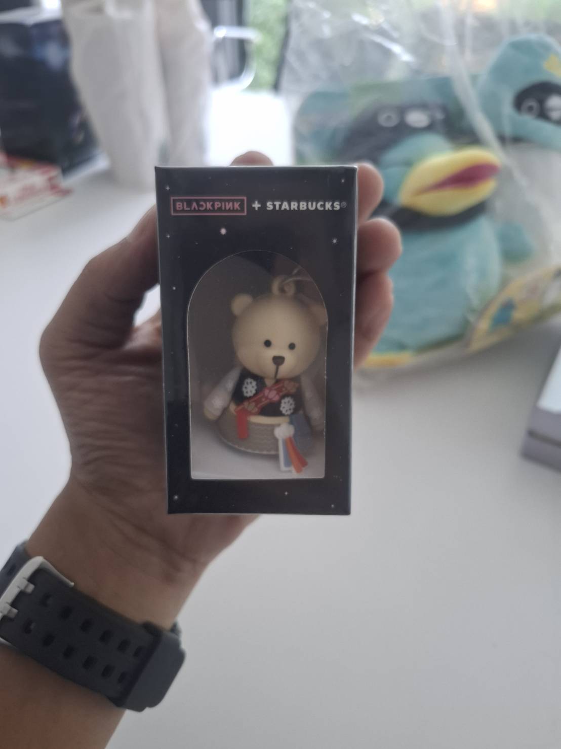 ขาย Starbucks x BLACKPINK Bearista keychain in a Hanbok outfit
