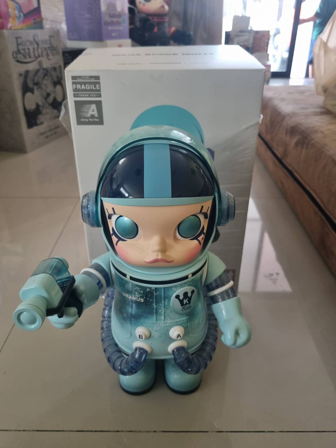 ขาย Pop Mart MEGA Space Molly Uranus 400%