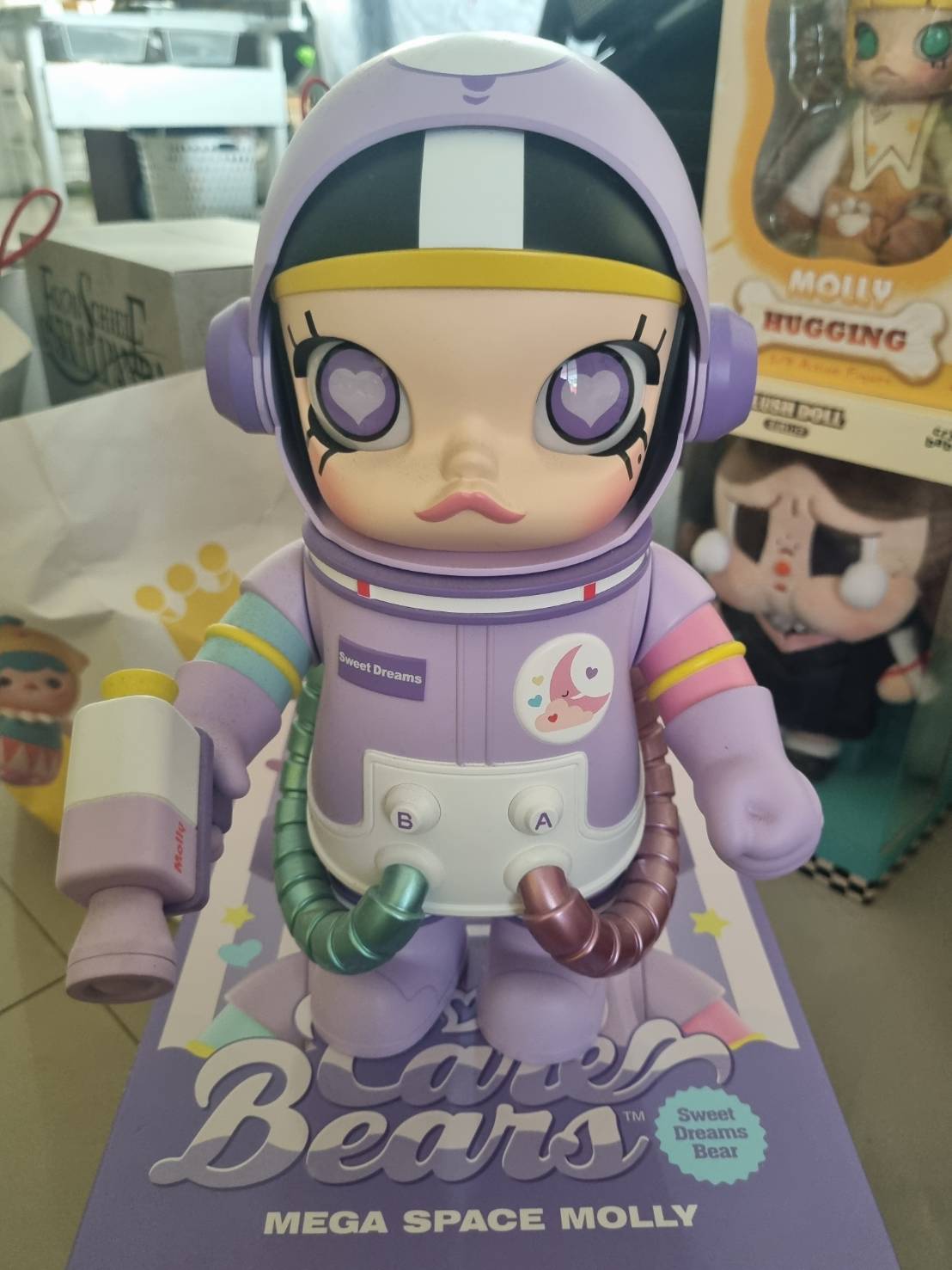 ขาย POP MART MEGA SPACE MOLLY Care Bears Sweet Dreams Bear 400%