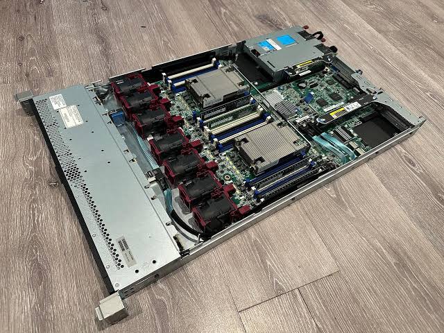 ขาย Server hp dl 360 Gen 9 เครื่องเปล่า ไม่มี cpu (มีซิ้งให้ 2 อัน)  ไม่มีแรม ไม่มี hdd (มี trayให้ 3 อัน) power x2