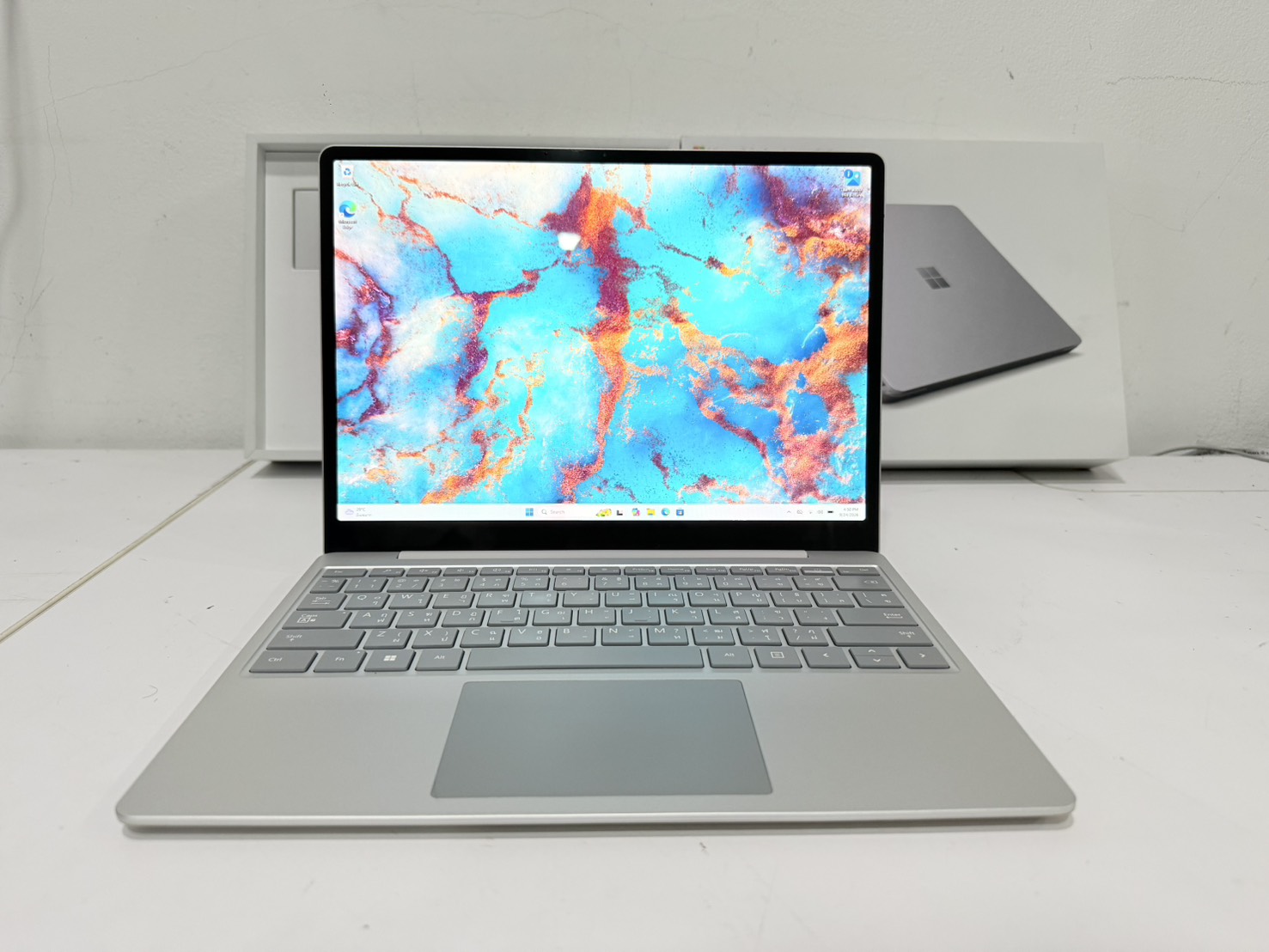 ขาย Microsoft Surface Go2(i5-1135G7/8GB/128GB)+Adapter สุขภาพแบต 91% จอมีรอยคีย์บอร์ดบนหน้าจอ
