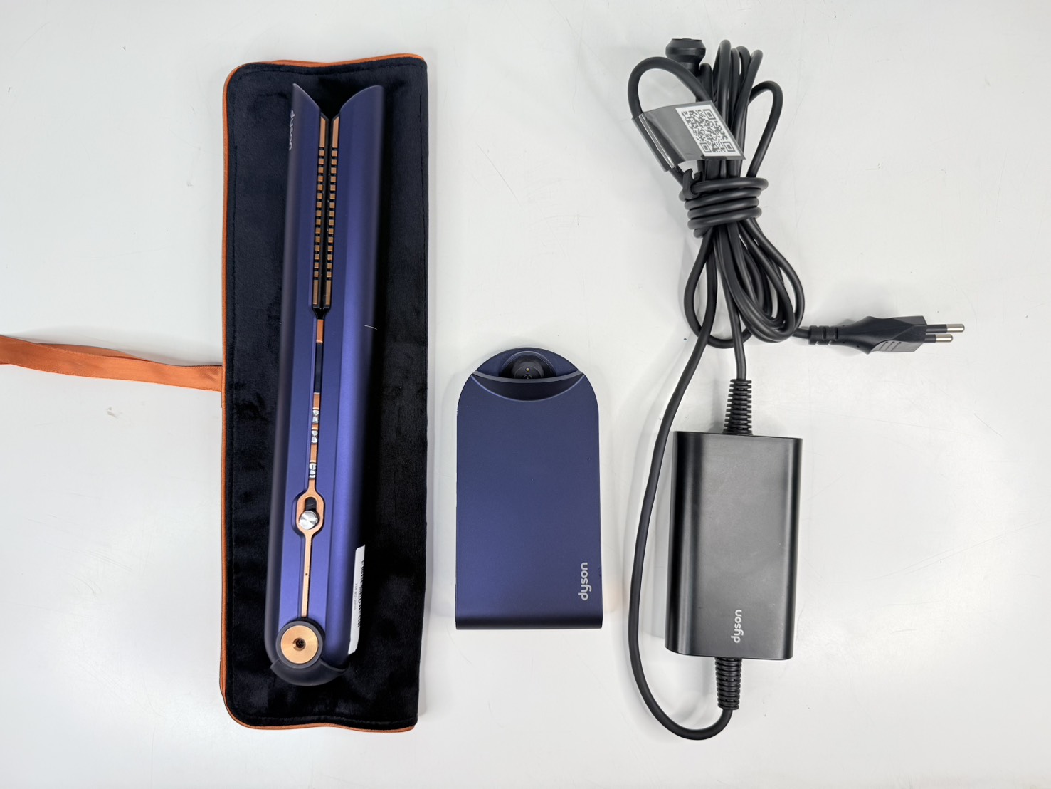 ขาย เครื่องหนีบผม Dyson Corrale HS07 + Adapter + แท่นชาร์จ + กระเป๋า ของแท้ สินค้ามือสอง