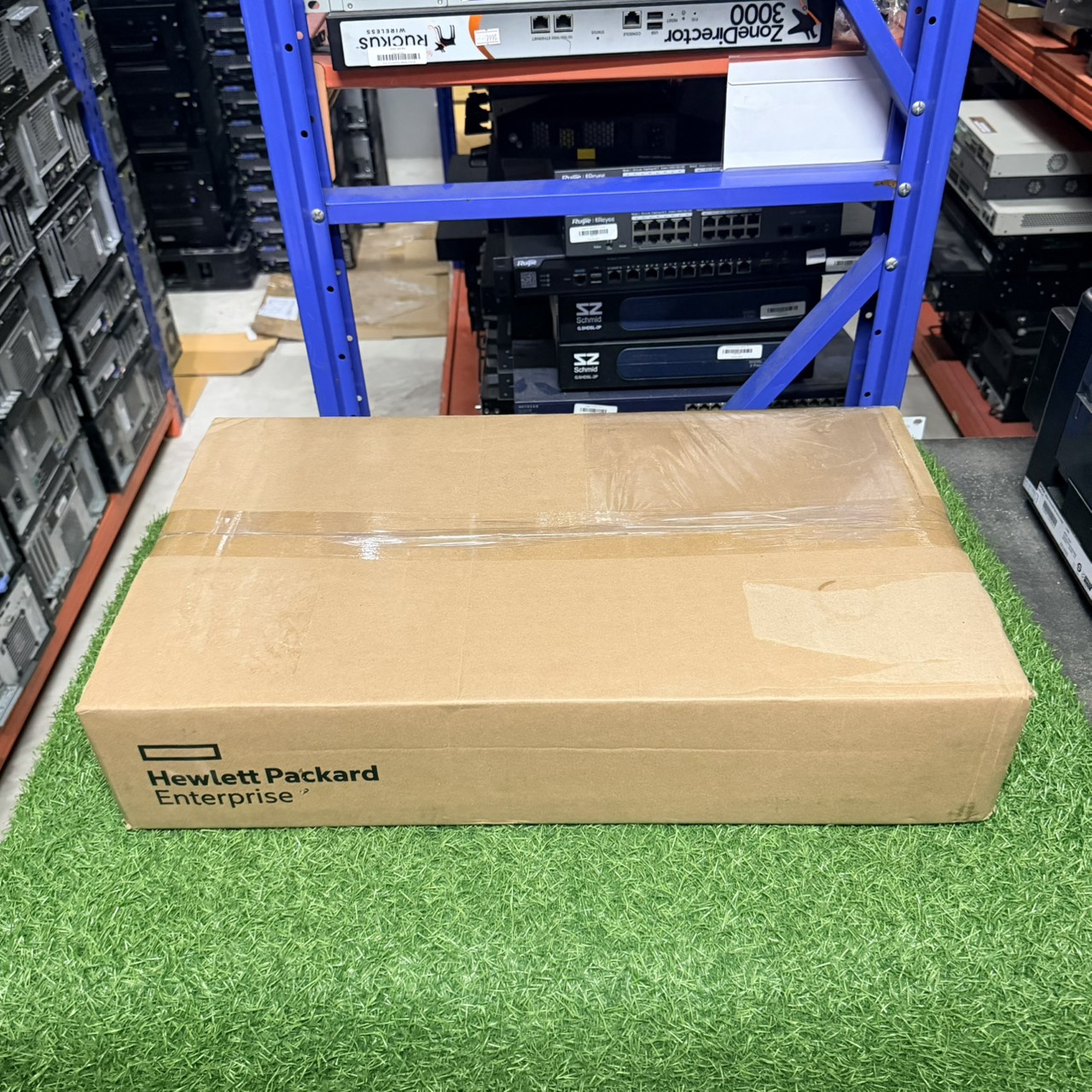 ขาย HPE Aruba Networking 2530-48G Switch 10/100/1000Base-T Desktop J9775-61001 (Support Kit)