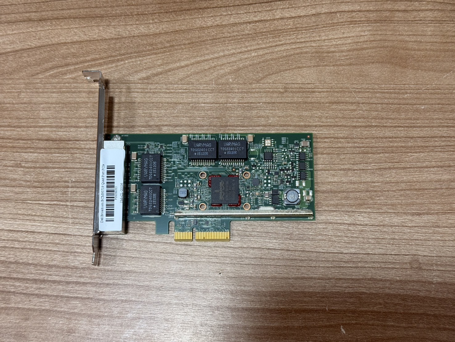 ขาย การ์ดแลนเซิร์ฟเวอร์ Dell Broadcom BCM95719 Quad Port PCIe (ขายาว)