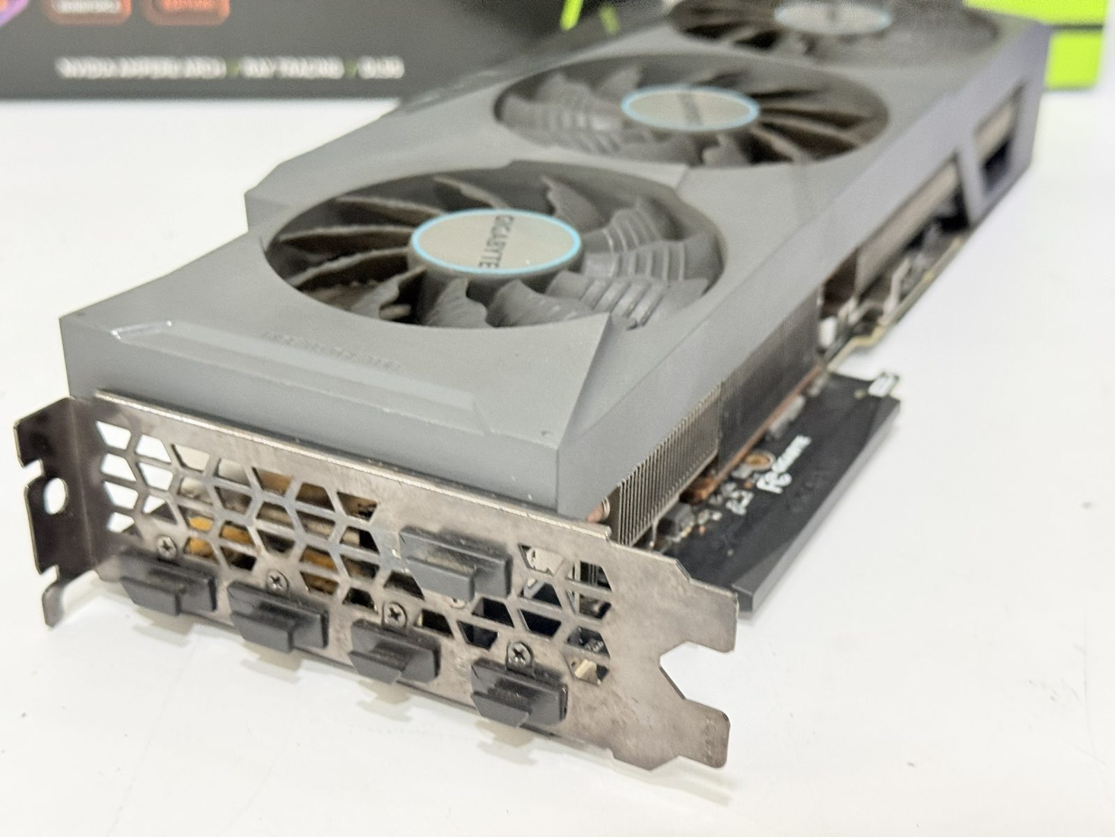 ขาย Gigabyte RTX 3080 Eagle OC 10GB GDDR6X รูปที่ 4