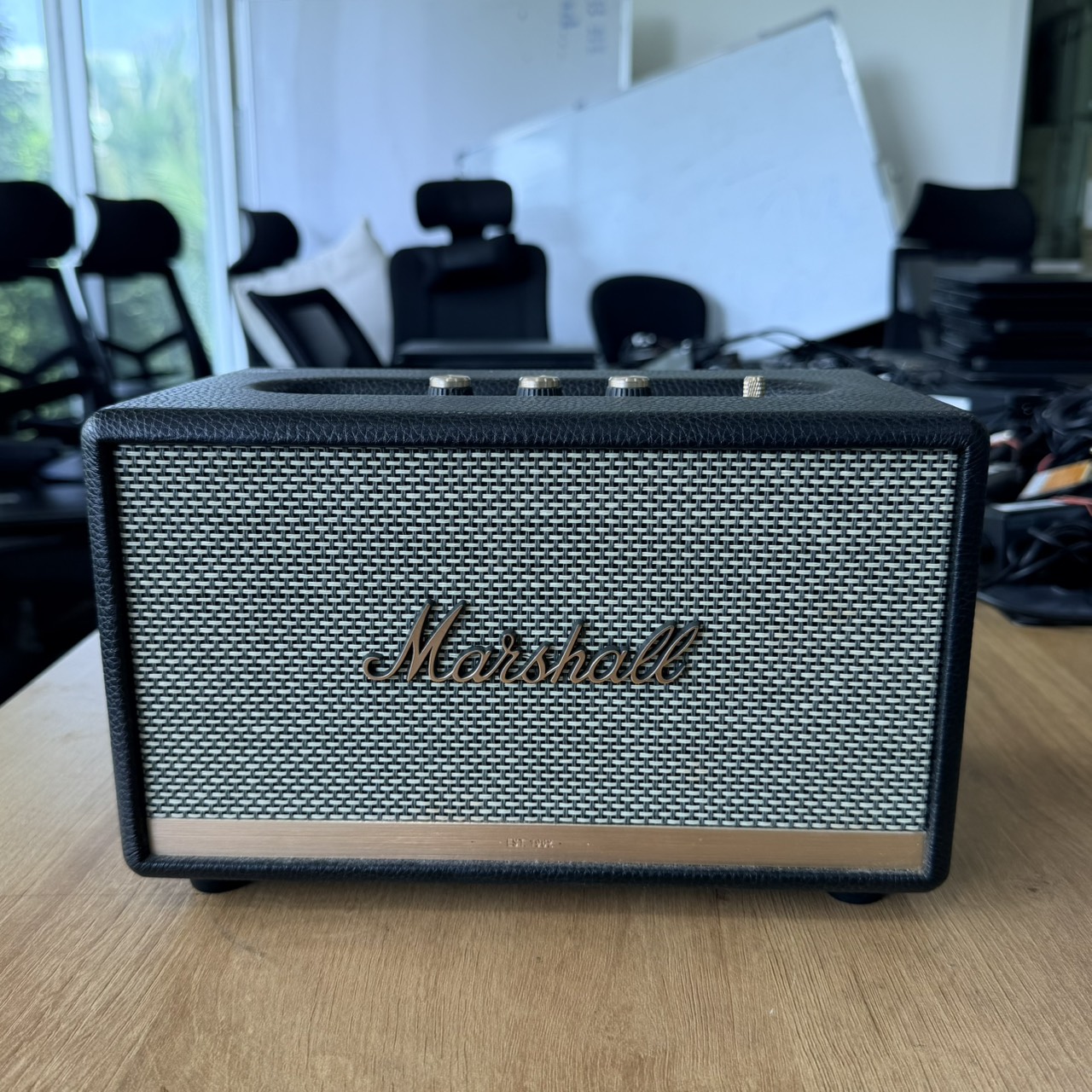 ขาย Marshall Acton II ยางปุ่มปรับเสียงเริ่มเสื่อม