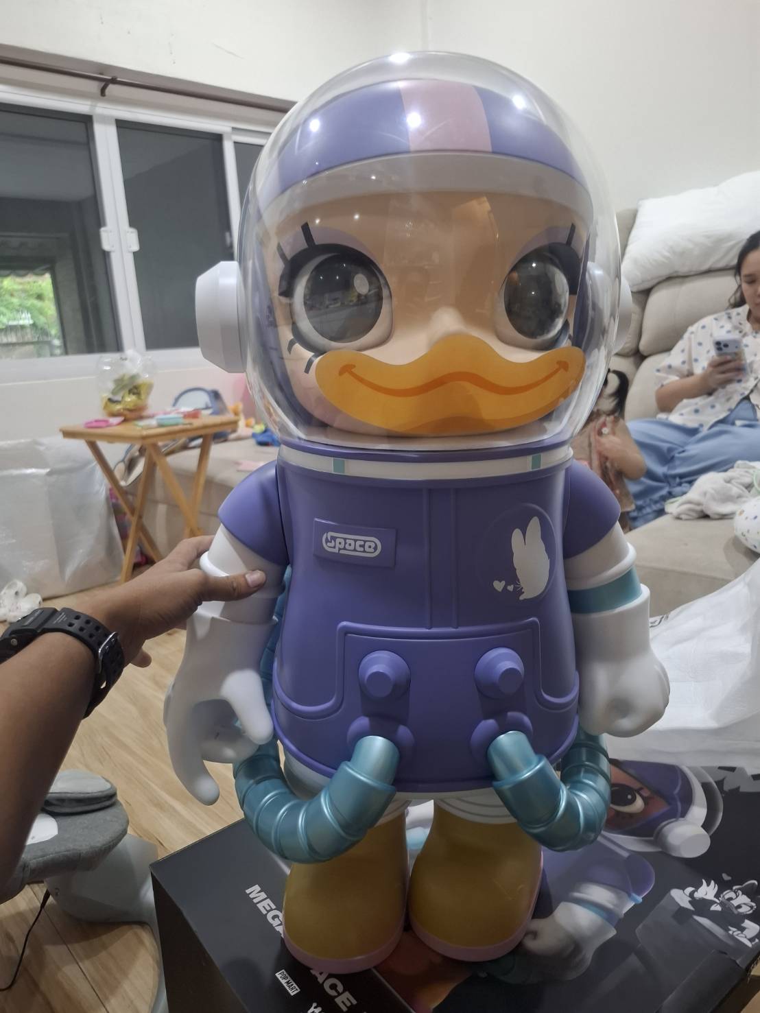 ขาย POP MART MEGA SPACE MOLLY 1000% - DAISY DUCK รูปที่ 3