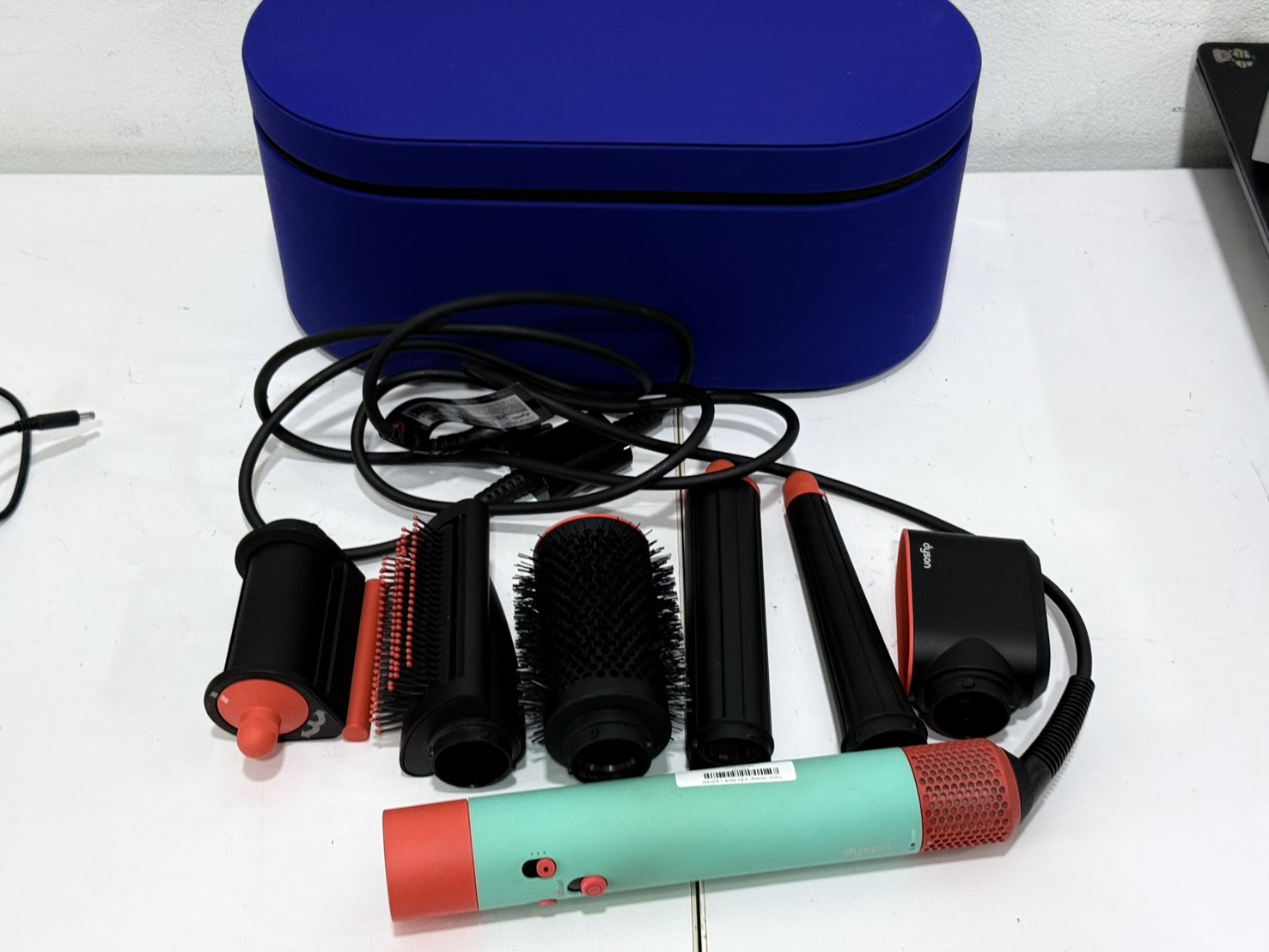 ขาย อุปกรณ์จัดแต่งทรงผม Dyson Airwrap id รุ่น HS08 + อุปกรณ์