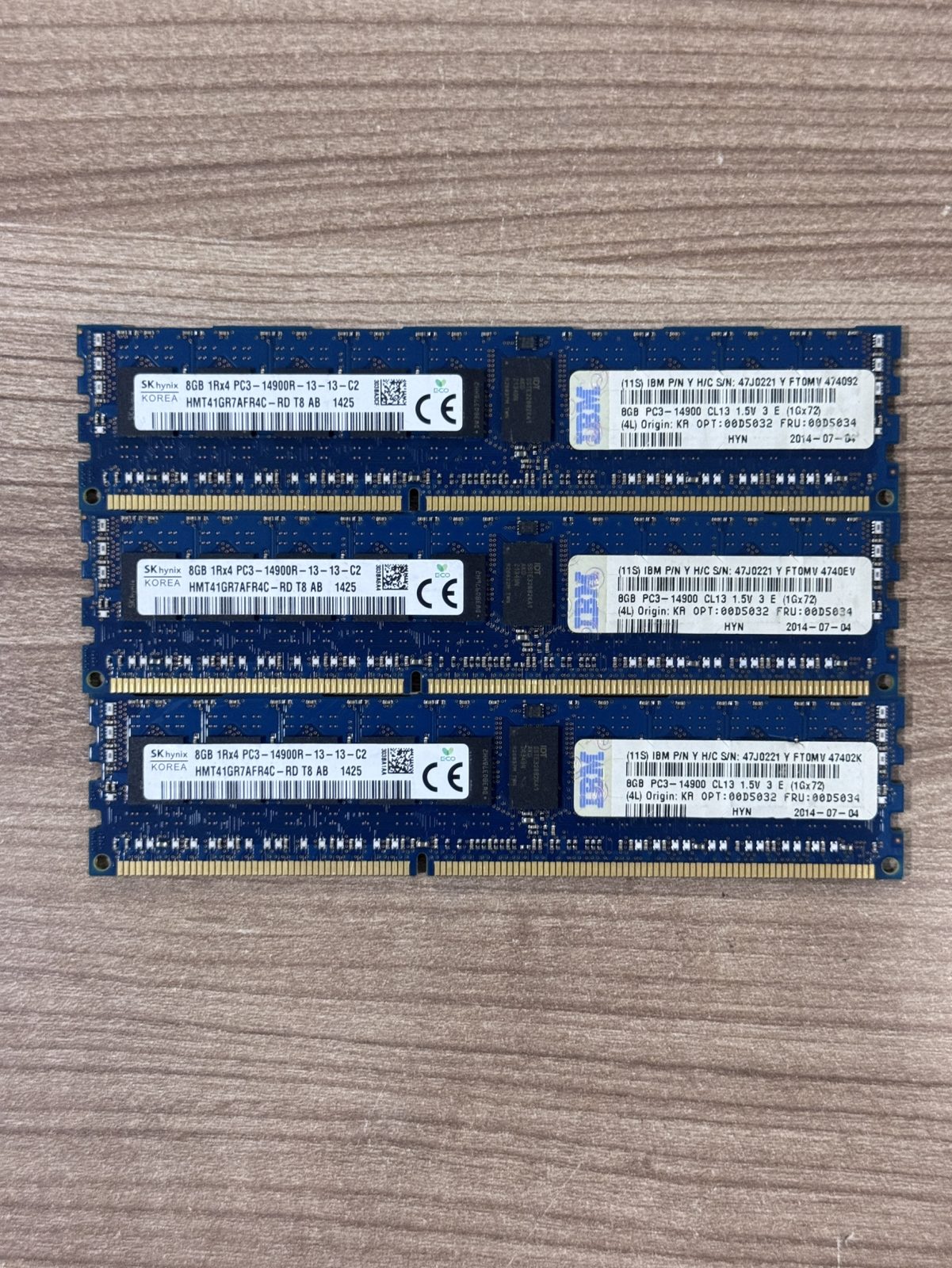 ขาย Skhynix 8GB 1Rx4 PC3-14900R ***Ram Server