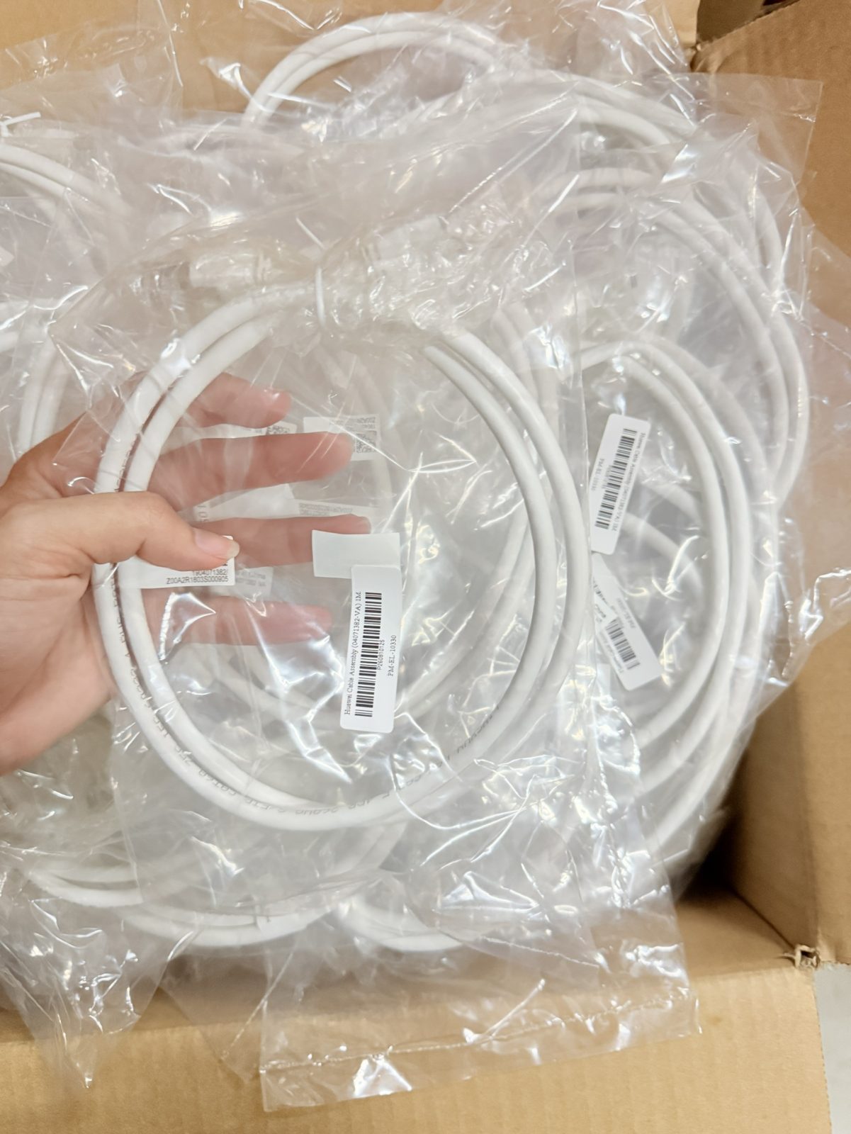 ขาย Huawei Cable Assembly (04071382-VA) 1M รูปที่ 3