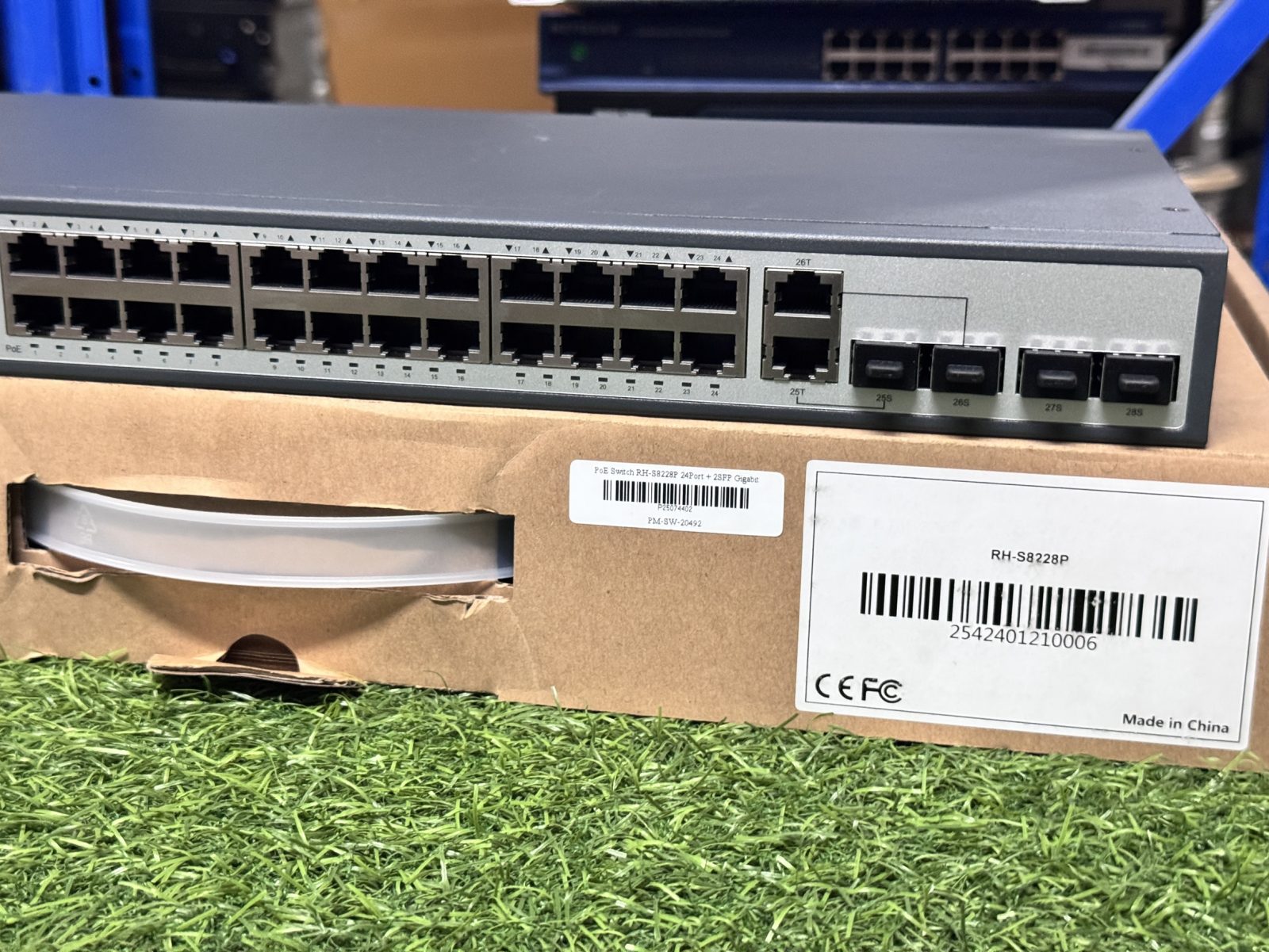 ขาย PoE Switch RH-S8228P 24Port + 2SFP Gigabit รูปที่ 2