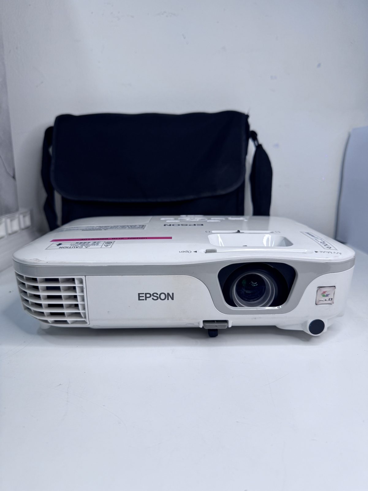 ขาย Epson EB-X11+กระเป๋า *** ไม่มี  Remote ขอบชมพู