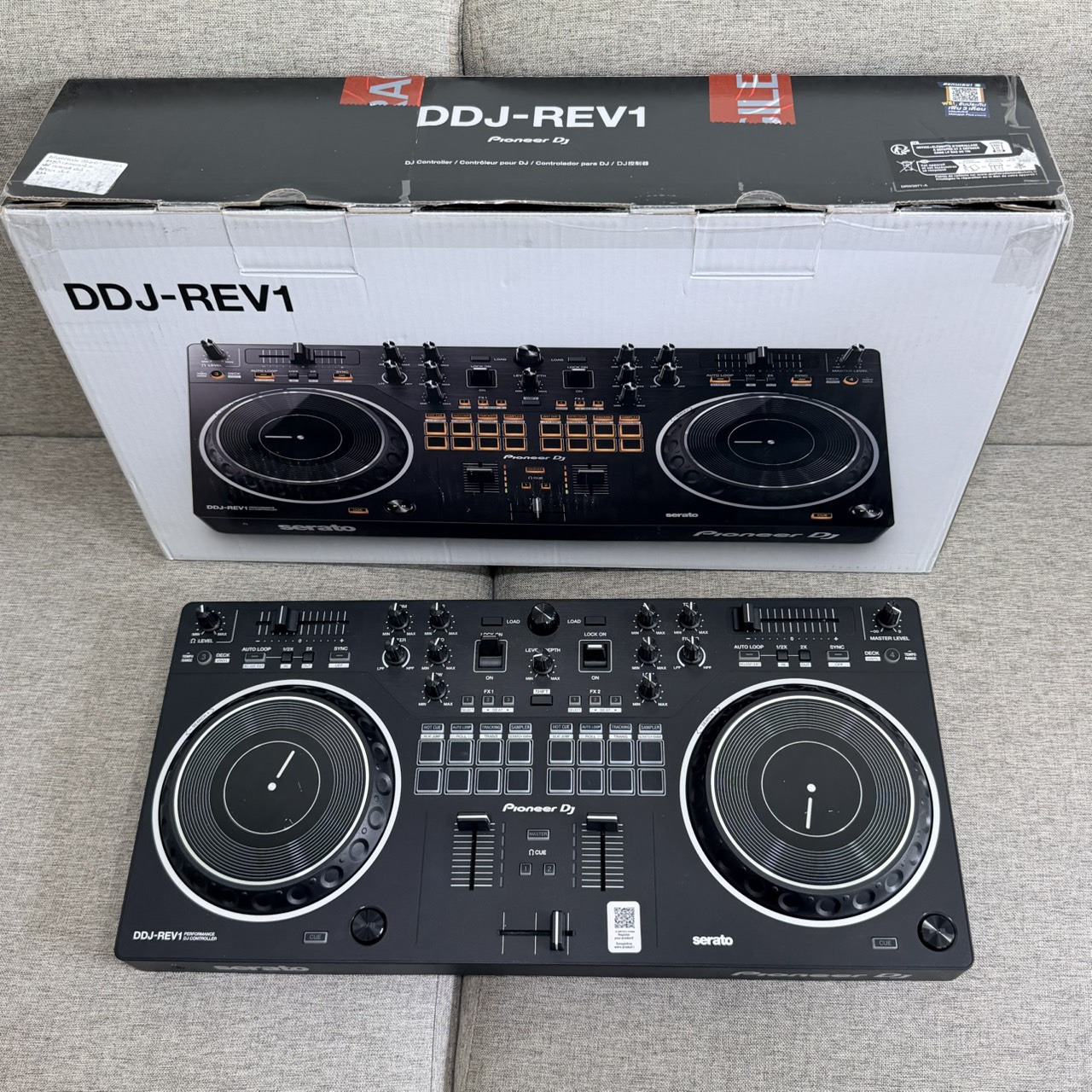 ขาย Pioneer DJ DDJ-REV1 เครื่องเล่น DJ