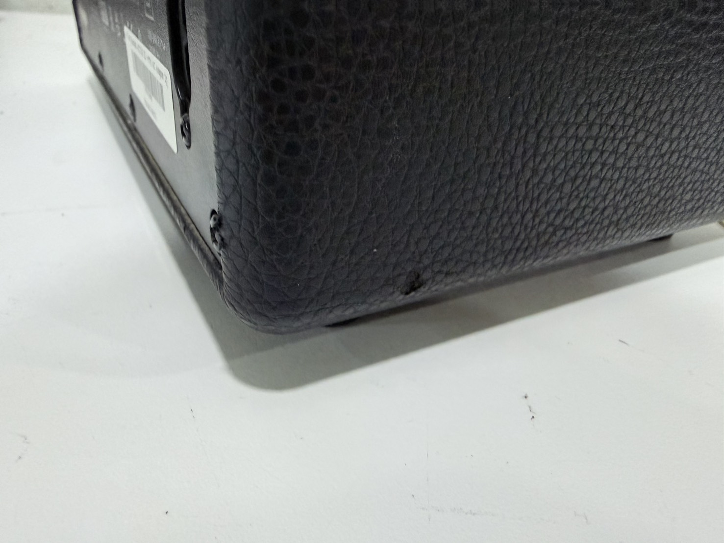 ขาย ลำโพง Marshall ACTON III + สาย AC มี รอยถลอก รูปที่ 4