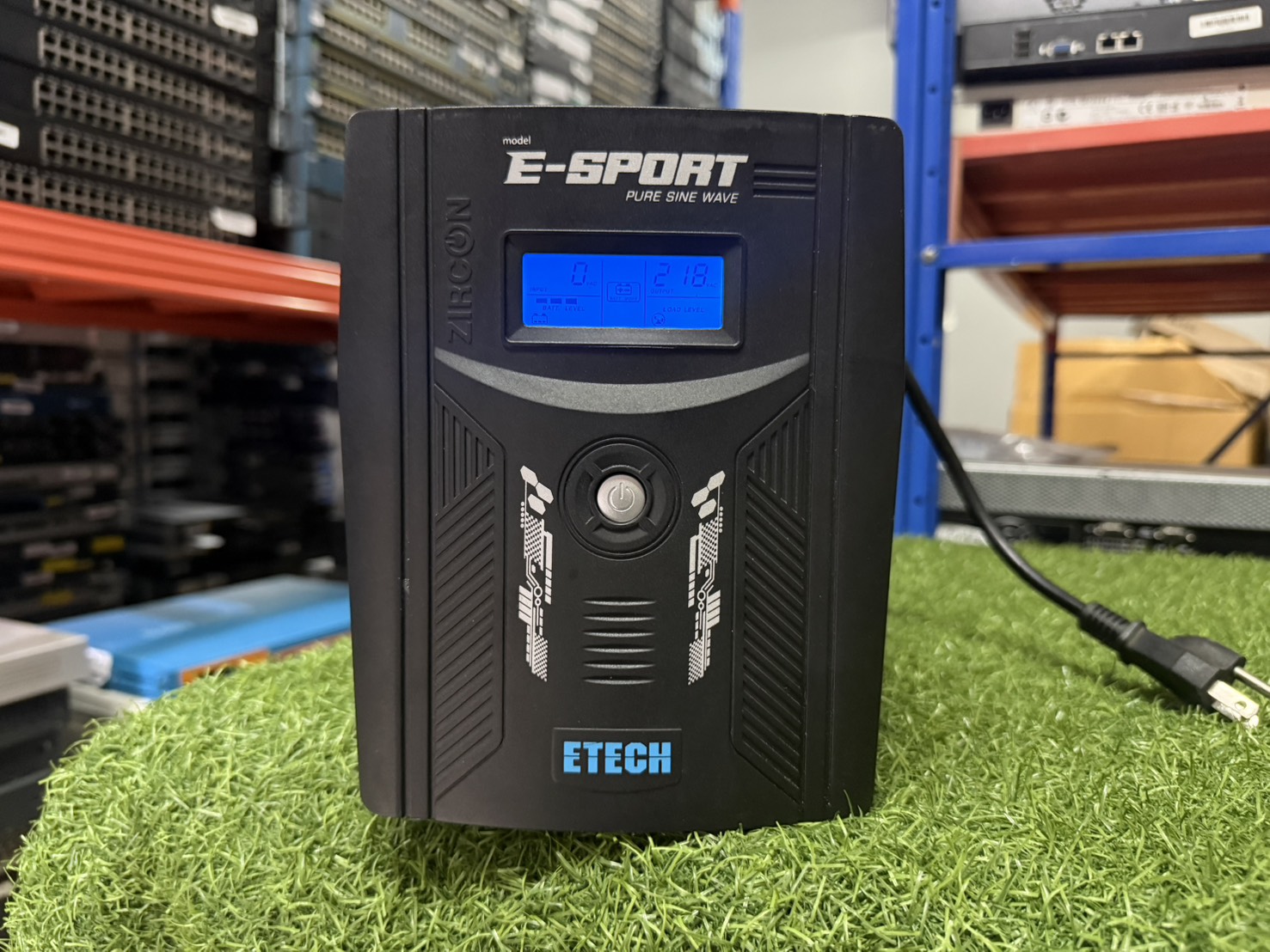 ขาย เครื่องสำรองไฟฟ้า (UPS) ETECH E-Sport 1500 (1500VA / 1050W)