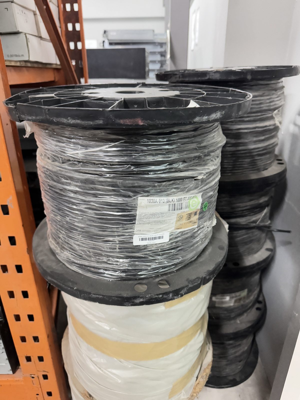 ขาย Belden 1030A 010 (BLK) 1000 FT 305 MTR
