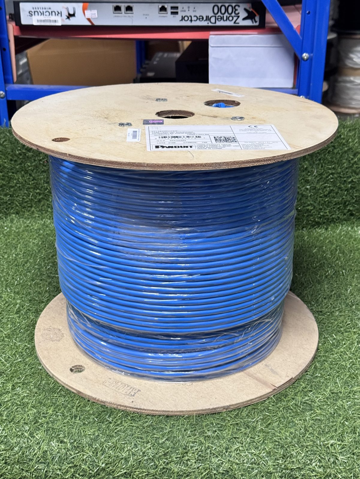 ขาย Panduit PFL6X04BU-CEG TTX6A LSZH  304.8M CABLE