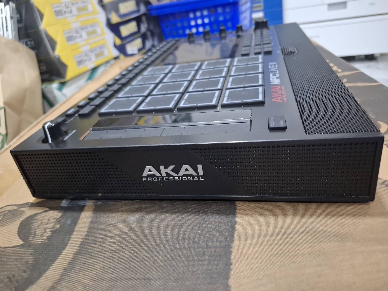 ขาย DJ Akai Professional MPC LIVE III รูปที่ 3