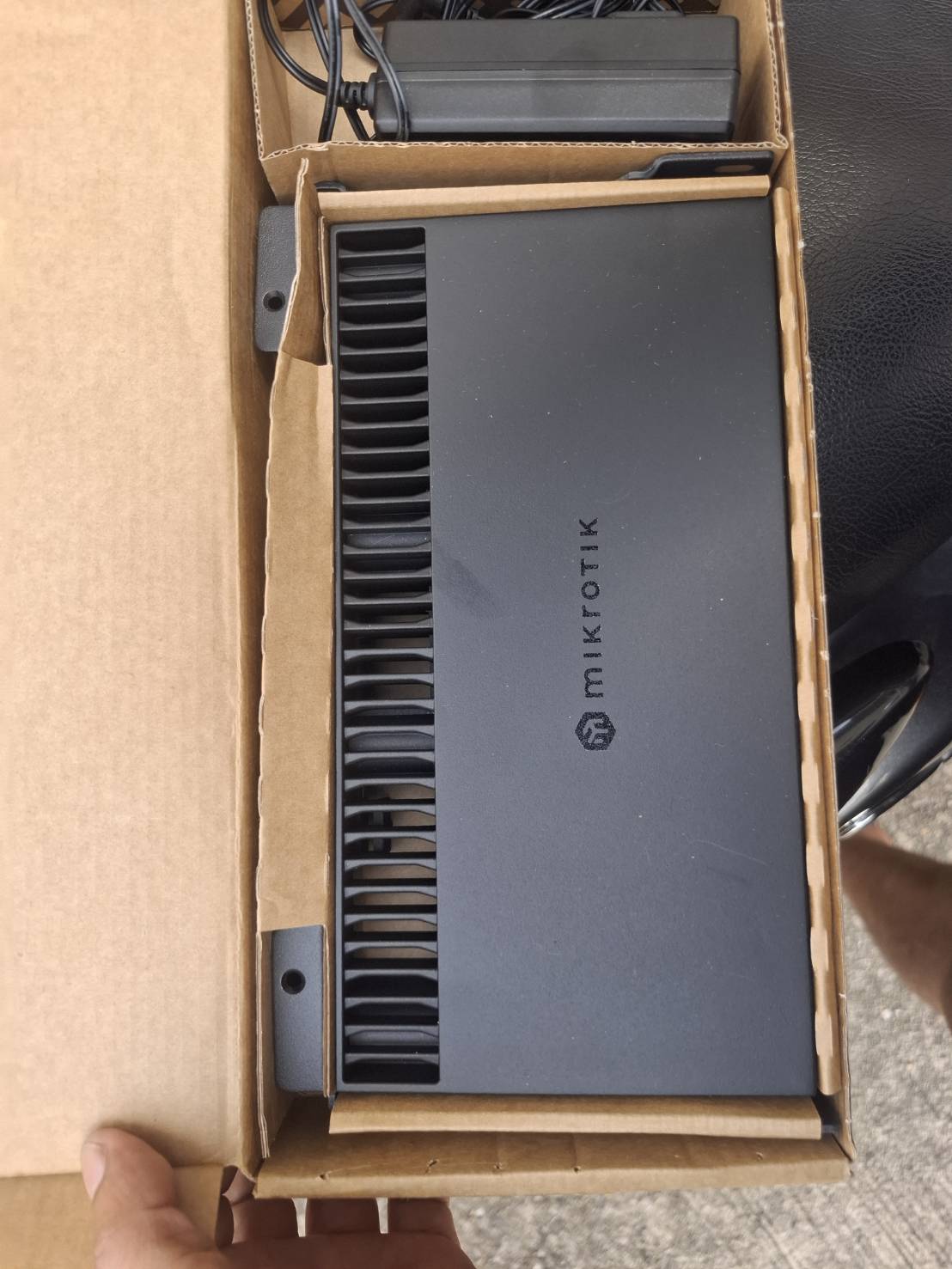ขาย MikroTik RB4011iGS+RM