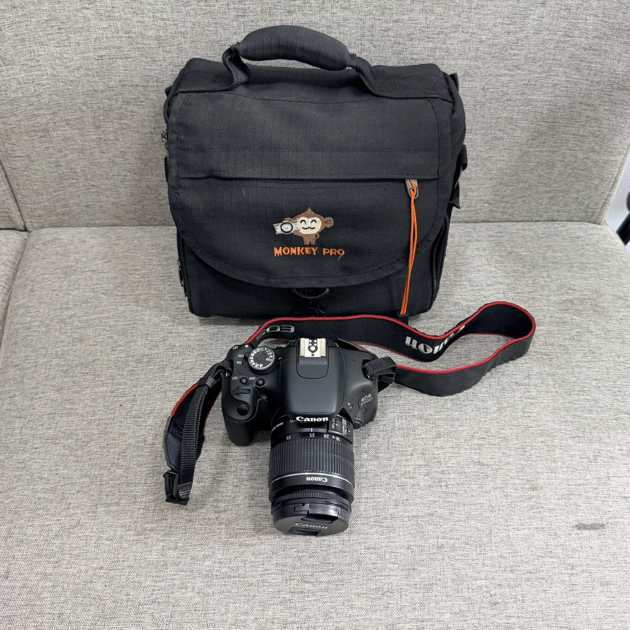 ขาย Canon EOS 600D + เลนส์ Canon 18-55mm + แท่นชาร์จ + กระเป๋า