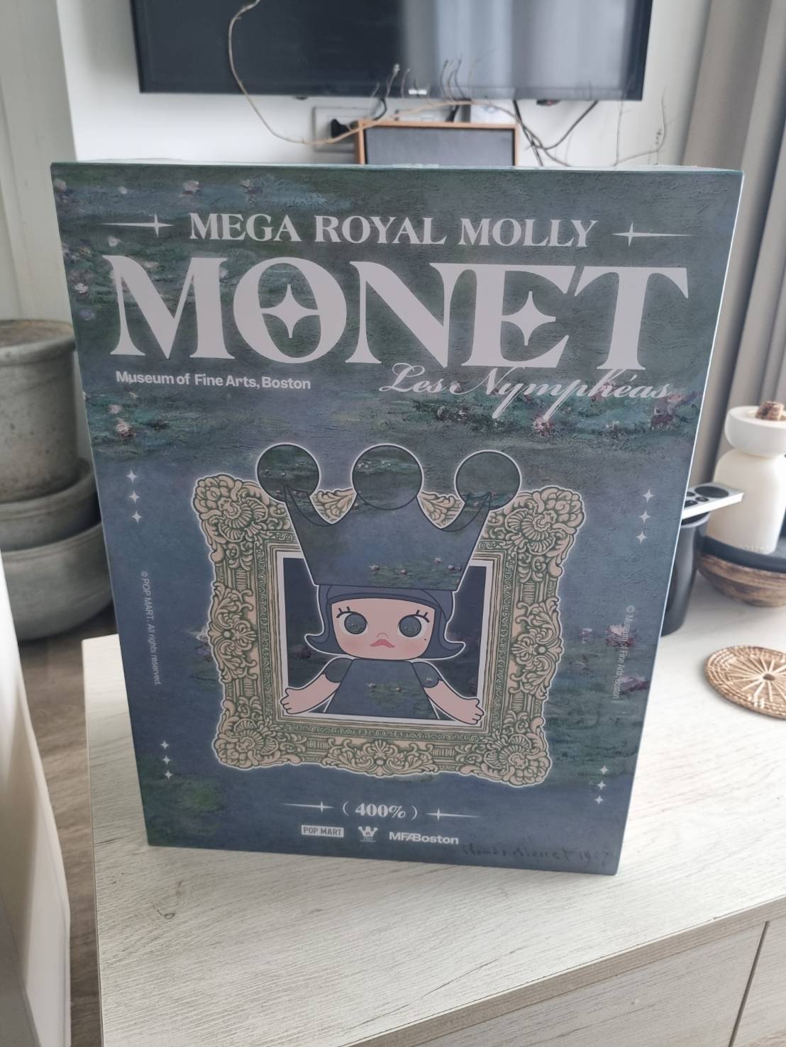 ขาย POP MART MEGA ROYAL MOLLY 400% Monet